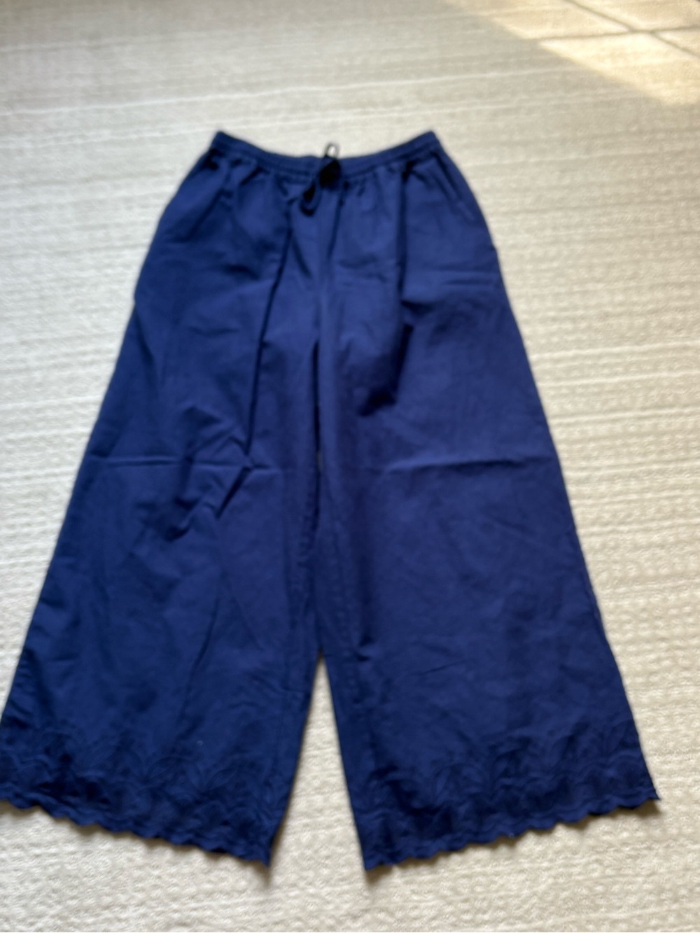 Roller Rabbit Navy Wide-Leg Drawstring Linen Pants - Picture 2 of 8